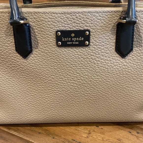 COPY - Kate Spade pebble embossed tote - Picture 9 of 9